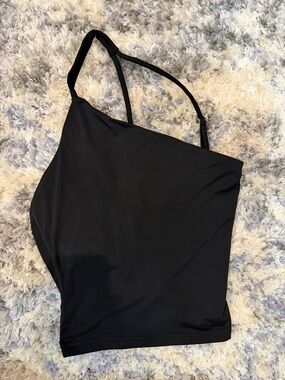 White Fox Boutique Black One-Shoulder top